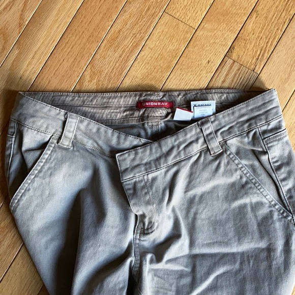 UNIONBAY Pants & Jumpsuits Womens Khaki Pants Poshmark